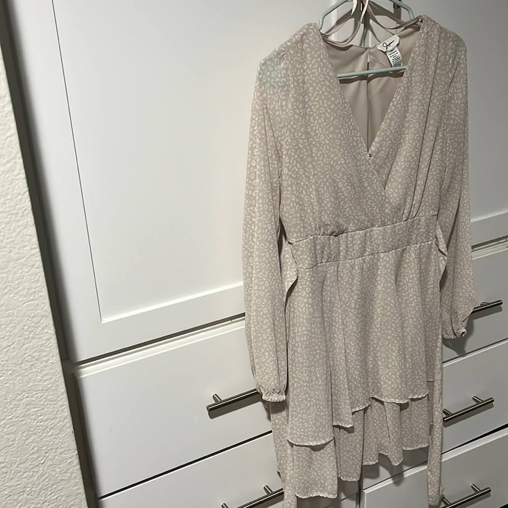 Subtle leopard bring tiered dress